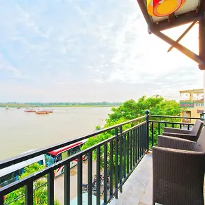 Hoa Vang Riverside , Hoi An Vietnam